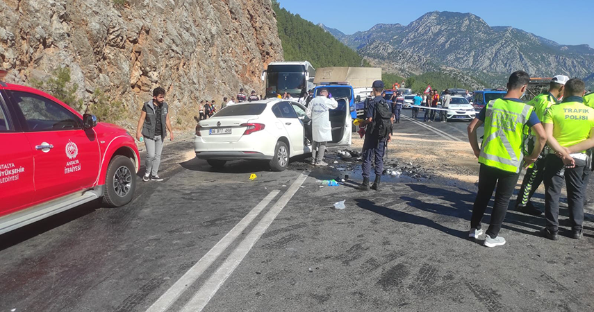 Akseki'de feci kaza: 2 ölü, 5 yaralı 