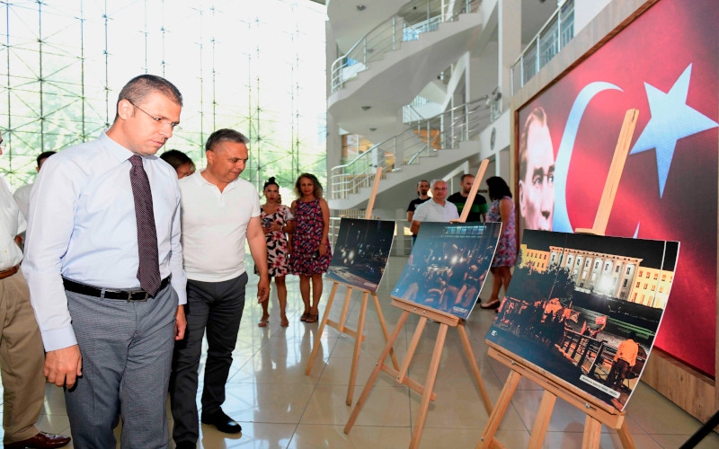 Muratpaşa'da 15 Temmuz fotoğrafları sergisi açıldı   