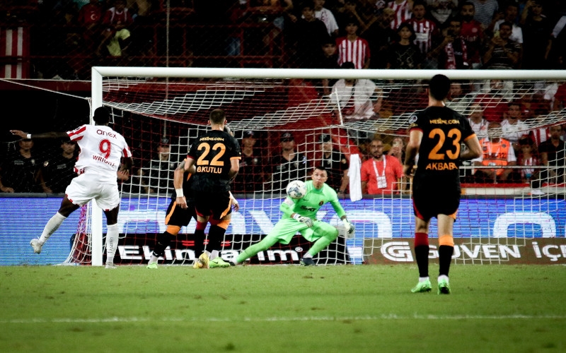 Antalyaspor, ilk maçta evinde kayıp