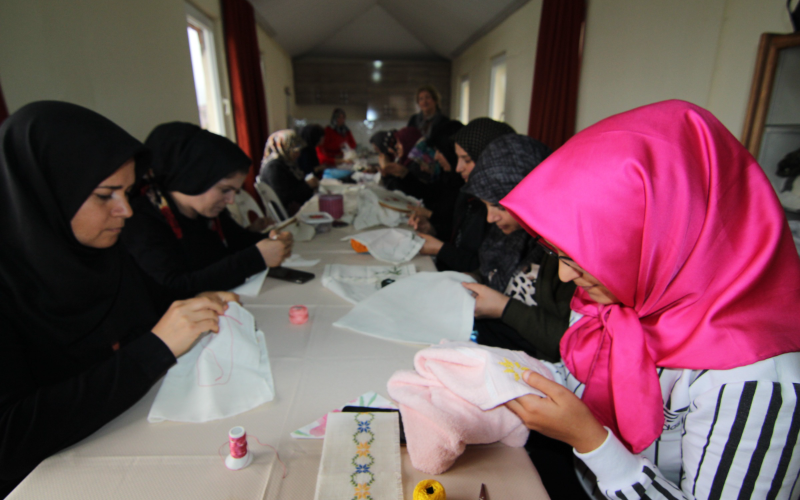 Ev hanımlarının ilgi odağı olan kurs merkezi Kargıcak'ta açıldı