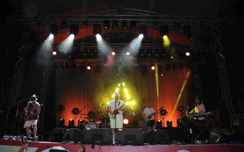 Athena grubundan Antalya’da Zafer Bayramı konseri
