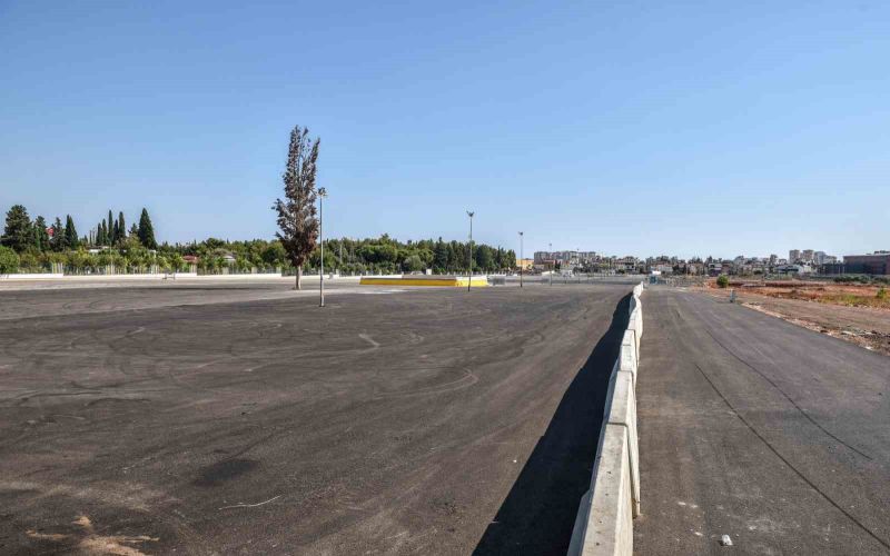 Antalya’ya 150 bin kişilik dev meydan
