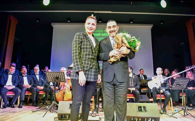 Konyaaltı’nda Türk Sanat Müziği rüzgârı esti
