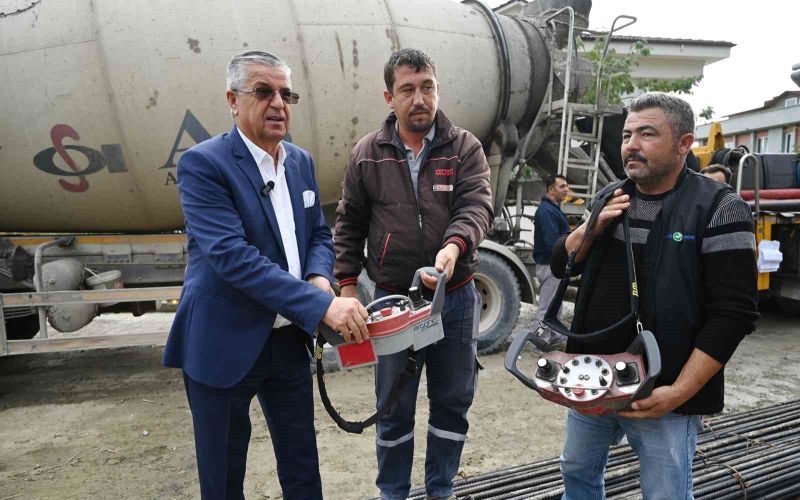 Kemer, Göynük kapalı pazar yerine ilk betonlar döküldü
