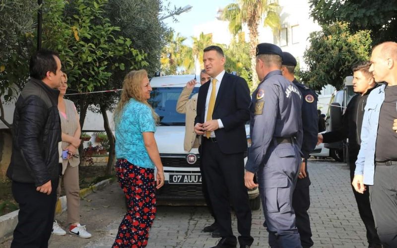 Alanya’da yıkılan binada inceleme
