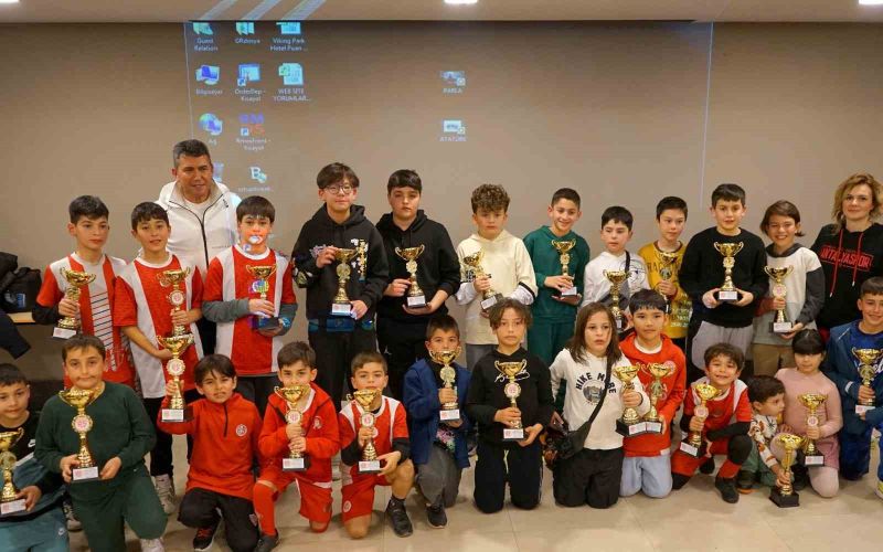 Antalyaspor Futbol Okulları Gelişim ve Kış Kampı tamamlandı
