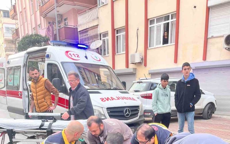 Manavgat’ta 3 araçlı zincirleme kaza: 2 yaralı
