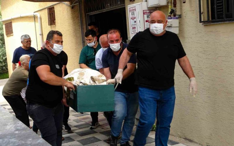 Antalya’da yalnız yaşayan adam banyoda ölü bulundu
