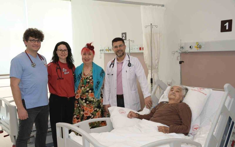 Şehir Hastanesi’nde ’’TAVI’’  girişimsel tedavi yöntemi ile hastanın kalbine yeni bir kalp kapağı yerleştirildi
