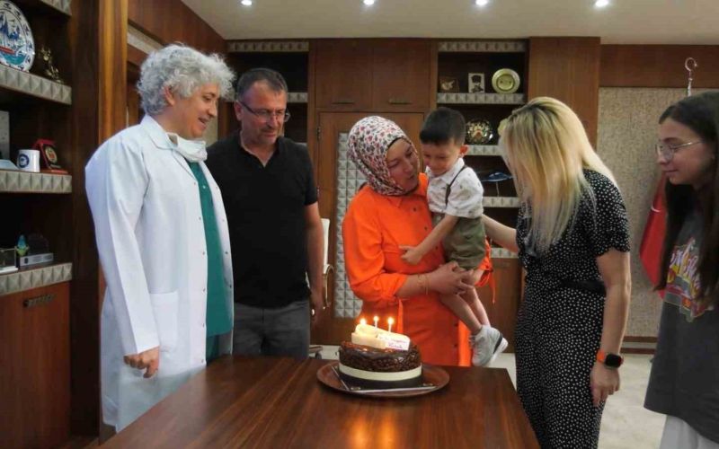 Dünyada ilk kez yapılan rahim nakliyle doğan Ömer Özkan bebek 4 yaşında

