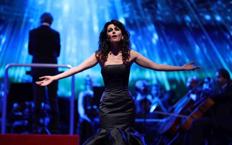 Dünyaca ünlü soprano Emma Shapplin 9 Ekim’de Antalya’da
