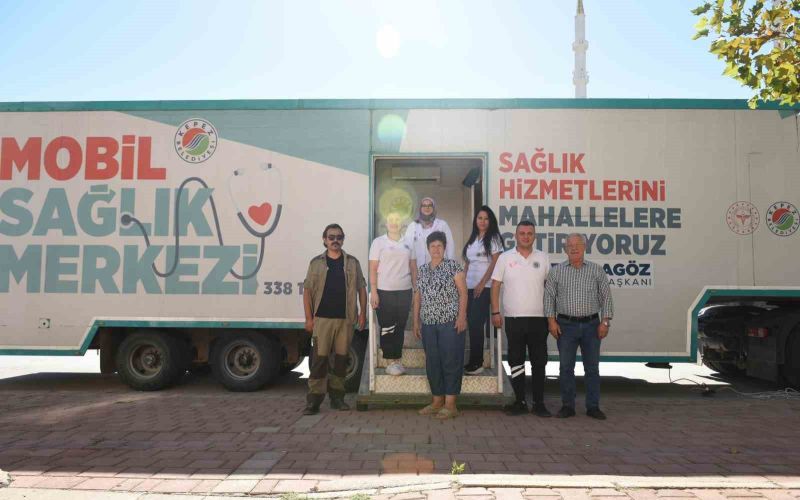 Kepez’in Mobil Sağlık Tırı mahallelerde
