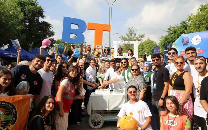 Akdeniz Üniversitesi Öğrenci Toplulukları Tanıtım Günleri başladı
