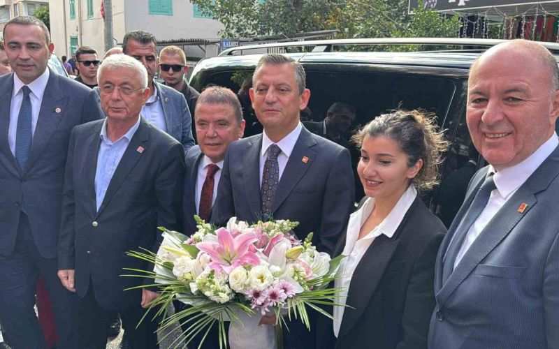 CHP Genel Başkanı Özgür Özel, Antalya’ya geldi
