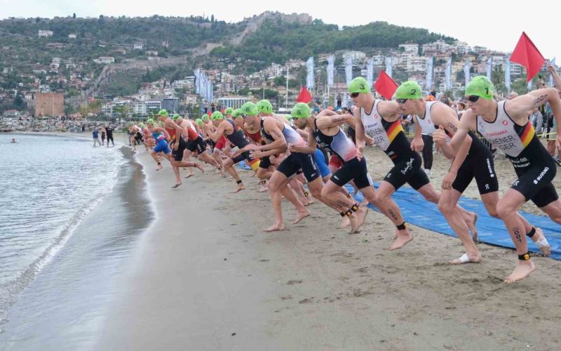 Halk Triatlonu 33. Alanya Uluslararası Triatlon Yarışması’yla geri dönüyor
