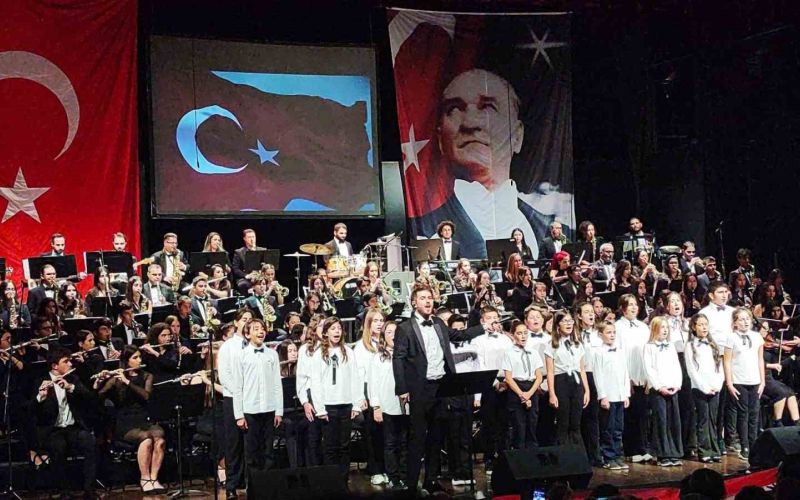 Kemer’de geleceğin müzisyenlerinden konser
