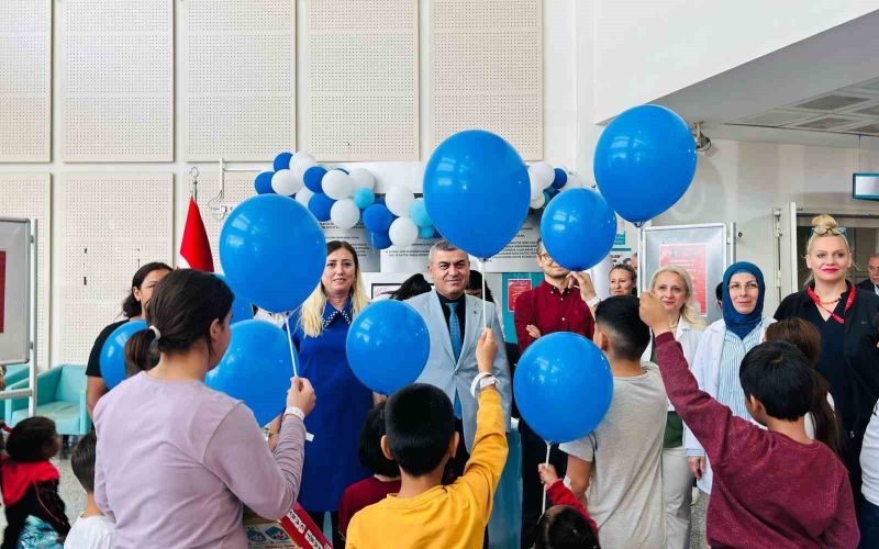 Kepez Devlet Hastanesi’nde ’otizm’ farkındalığı
