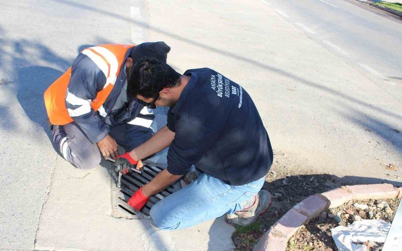 Büyükşehir’den Kemer’de peyzaj çalışması
