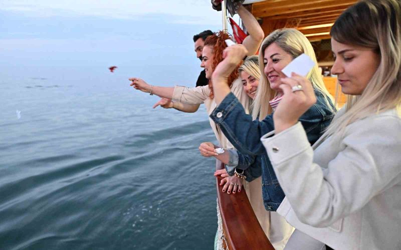 Dilekler Akdeniz’in maviliklerine uğurlandı
