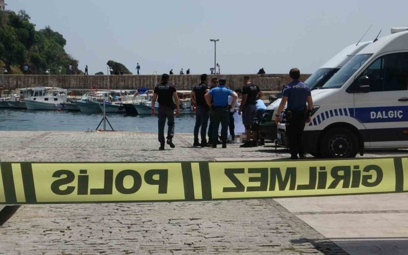 Antalya’da denizde bir kişinin cansız bedeni bulundu
