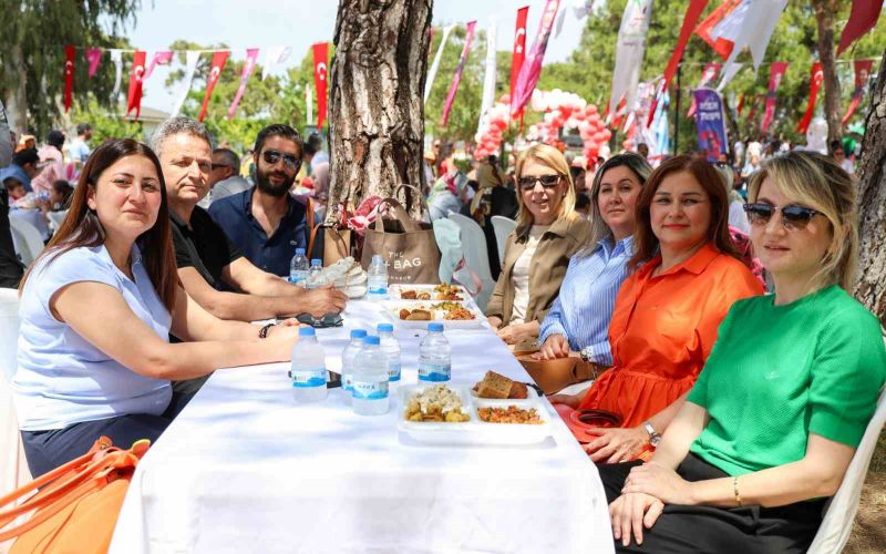 Manavgat Belediyesi’nden Anneler Günü’ne özel renkli etkinlik
