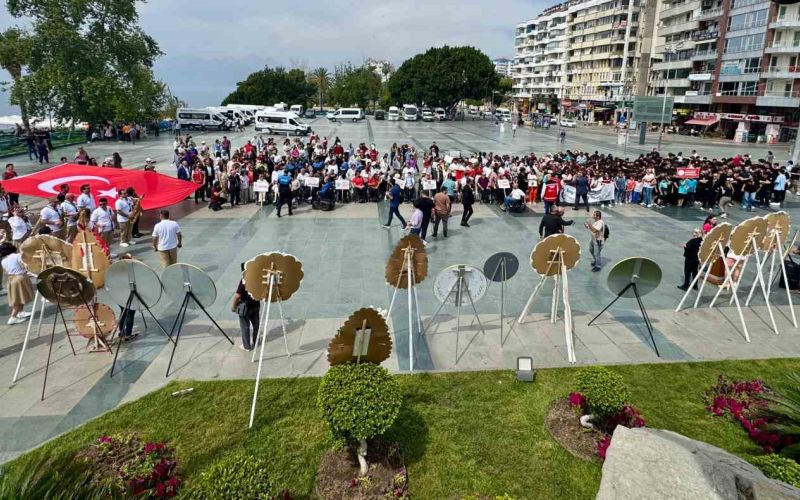 Antalya’da Engelliler Haftası etkinlikleri kortejle başladı
