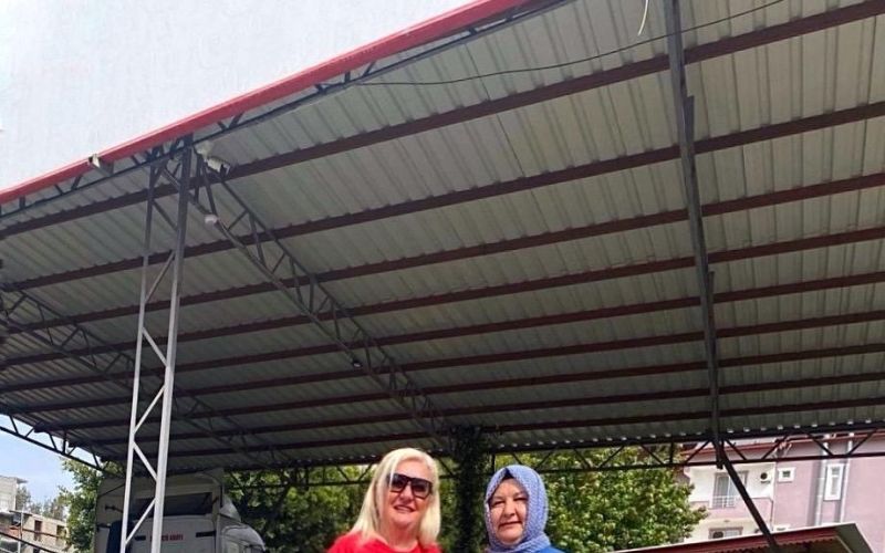Azmiyle 56 yaşında ehliyeti aldı, herkese örnek oldu
