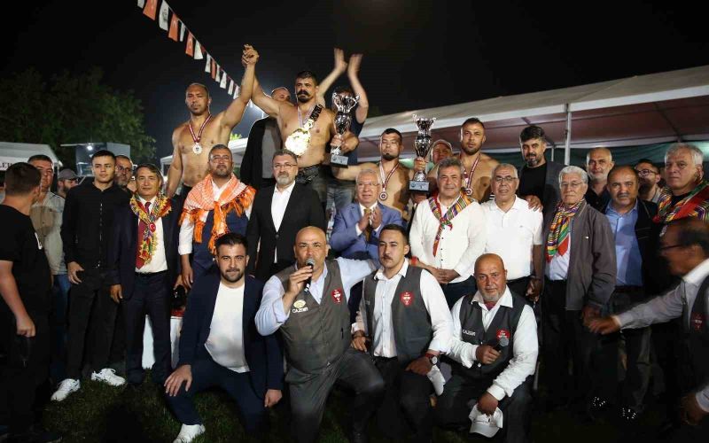 Serik’te Başpehlivan Cengizhan Şimşek oldu
