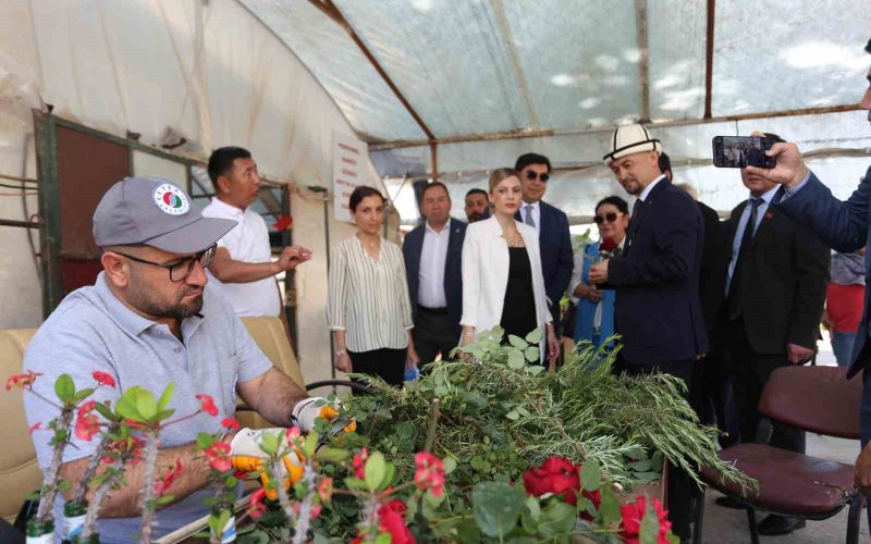 Kepez ve Kırgız Balıkçı şehri arasında kardeşlik köprüsü kuruldu

