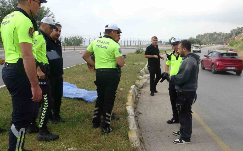 Motosikletli sağlık çalışanı genç trafik kazasında hayatını kaybetti