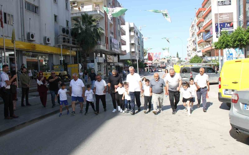 Antalya’da 7 dede, 7 torunuyla birlikte teknolojiye karşı yarıştı
