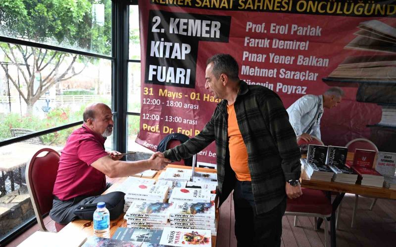 Kemer Kitap Fuarı başladı
