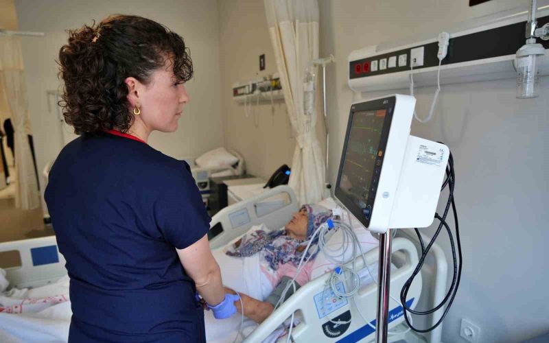 Dayanılmaz ağrıları dindiriyorlar hastalar taburcu olmak istemiyor
