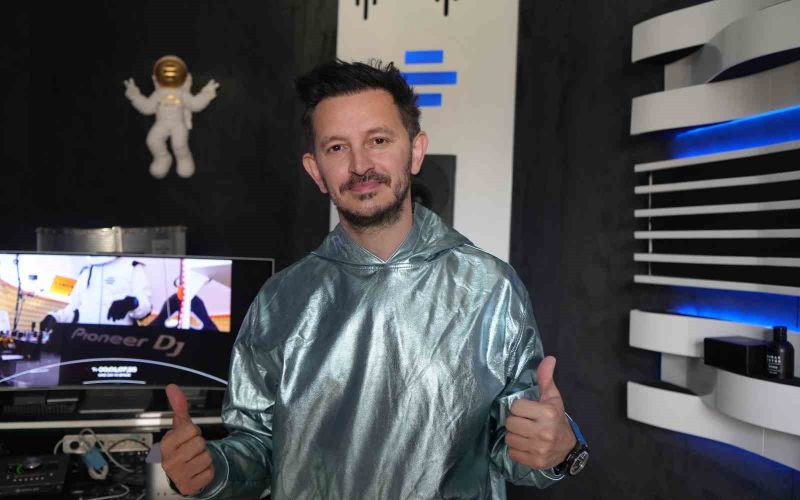 Türk DJ 55 bin fit’te müzik yaptı, Guinness Dünya Rekoru geldi
