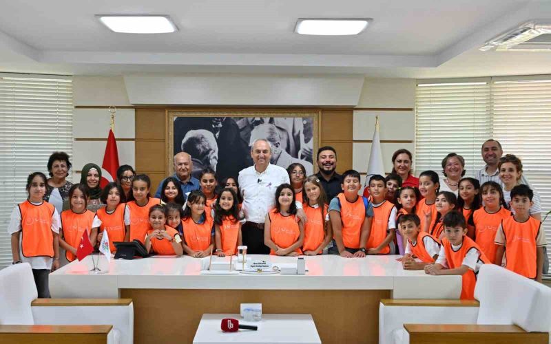 Çocuklar sordu, Başkan Kocagöz yanıtladı
