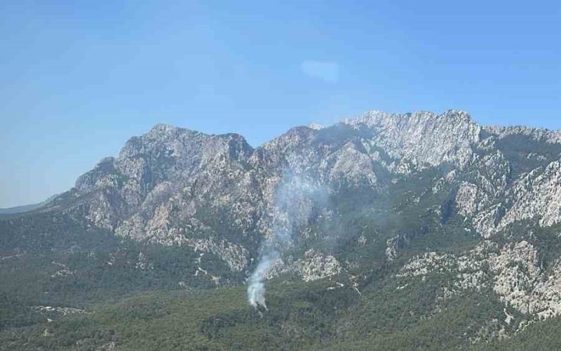 Kemer’de orman yangını
