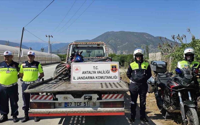 Jandarma denetimlerinde 98 motosiklet trafikten men edildi
