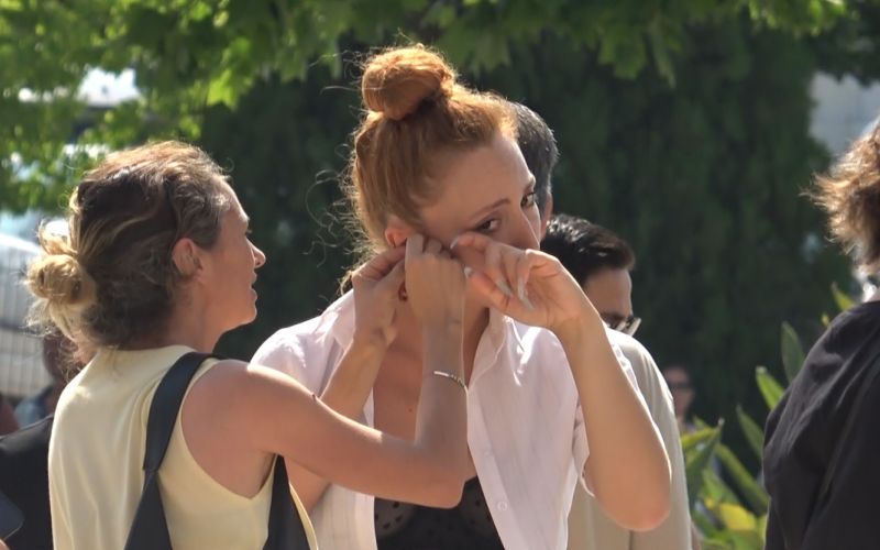 Tüm veliler onun için seferber oldu, Genç kızın hayalleri kulağındaki takı yüzünden yarım kaldı
