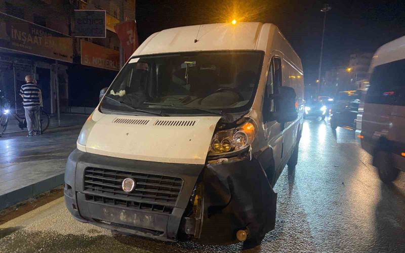Antalya’da minibüsün çarptığı çocuk hayatını kaybetti
