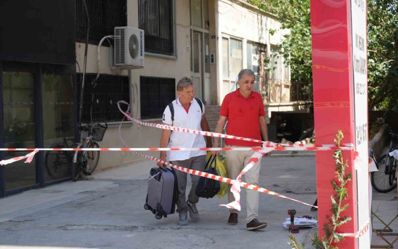 Antalya’da zemin kat kolonu patlayan 7 katlı bina tahliye edildi
