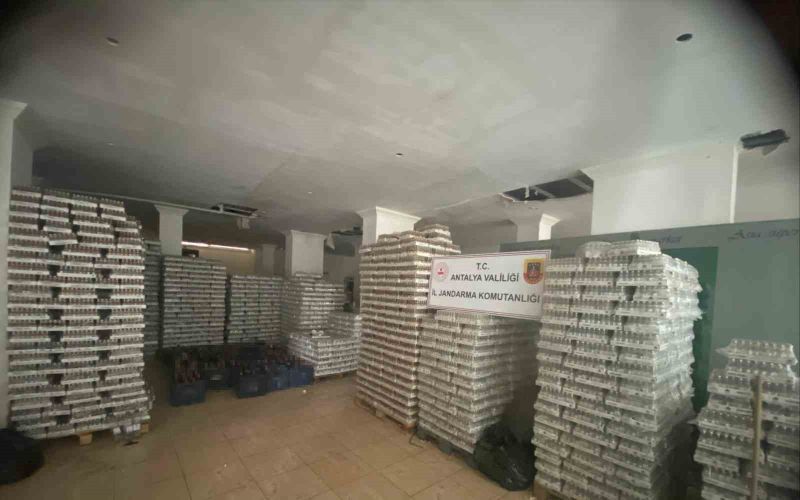 Alanya’da 10 bin litre kaçak alkol ele geçirildi
