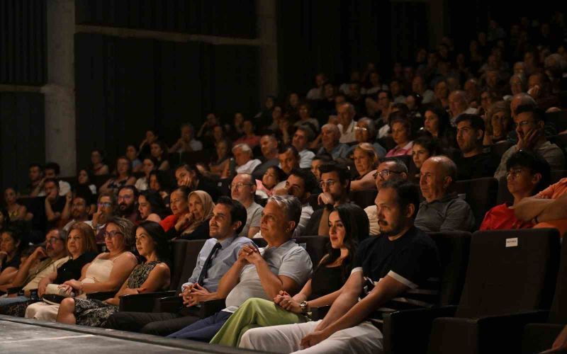 4. Avukat Soner Ustaoğlu Tiyatro Günleri perdelerini kapattı

