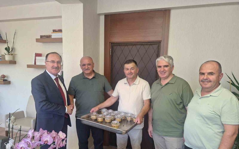 Antalya’da eğitimciler aşure geleneğinde buluştu
