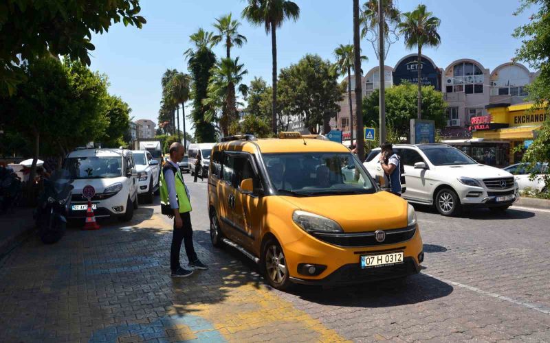 Antalya’da otobüs ve taksilere sıkı denetim
