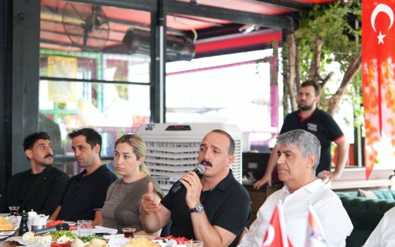 Başkan Kotan, Konyaaltı esnafıyla buluştu
