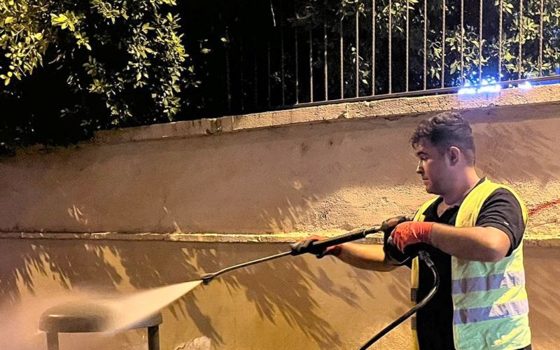 Manavgat Belediyesi’nden yaz yoğunluğuna özel temizlik seferberliği
