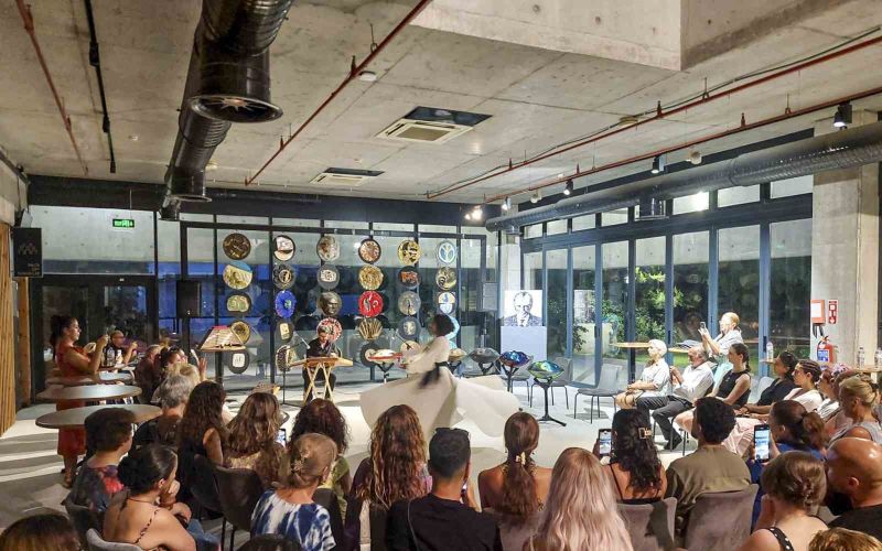 Antalya’da hangdrum ve santur atölyesi müzikseverlerle buluştu

