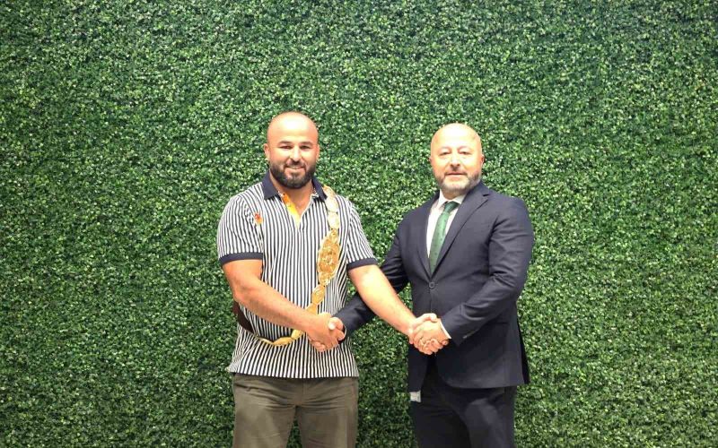 CW Enerji şampiyon başpehlivan Orhan Okulu’yu ağırladı
