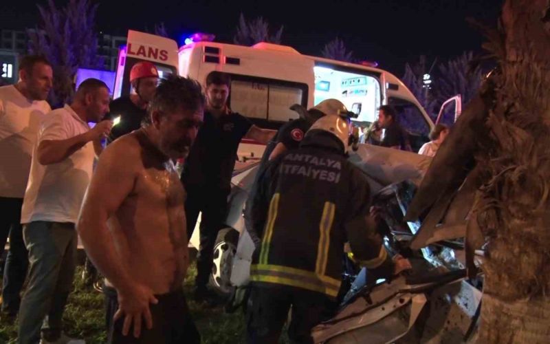 Araç içinde sıkışan kızı ve oğlunu görünce çırpınışlarıyla gündem olmuştu, o anları anlattı
