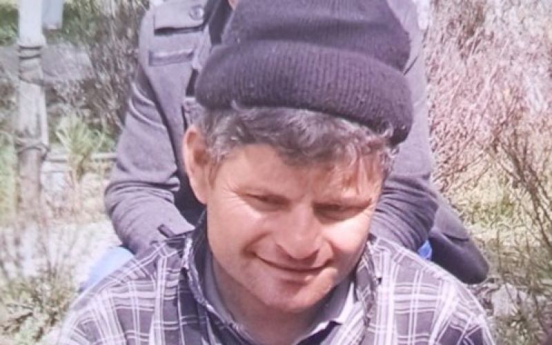 Yolun karşısına geçmek isterken canından oldu
